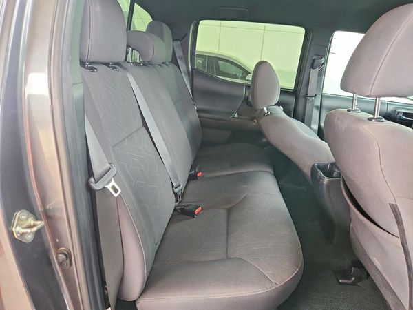 2019 TOYOTA TACOMA SR5