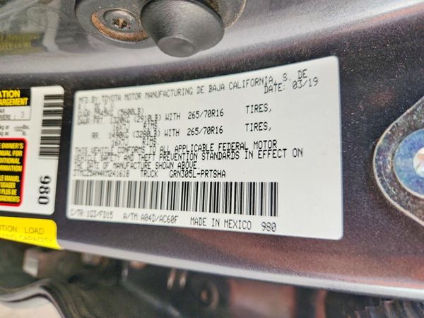 2019 TOYOTA TACOMA SR5