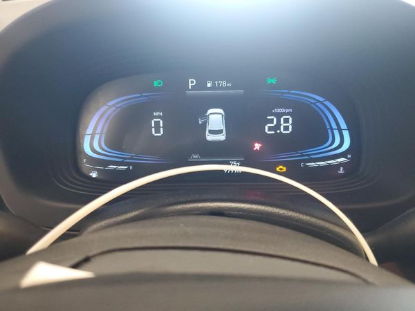 2024 HYUNDAI VENUE SEL / Limited — ODOM