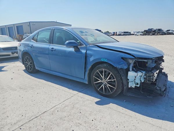 2023 TOYOTA CAMRY SE — Passenger 3/4