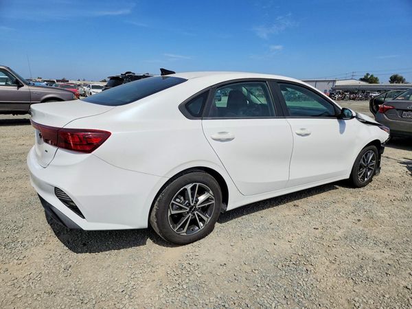 2022 KIA FORTE FE, LXS