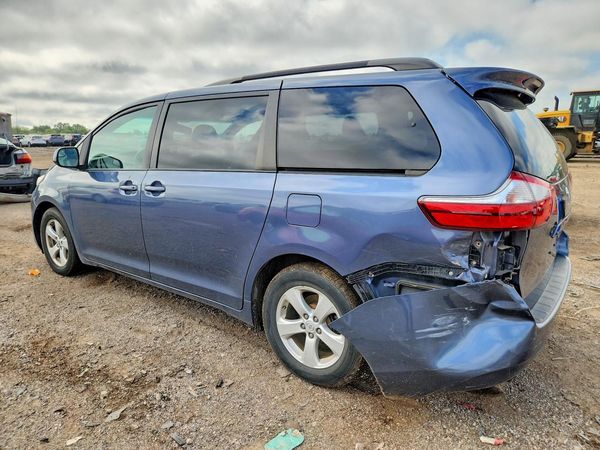 2015 TOYOTA SIENNA