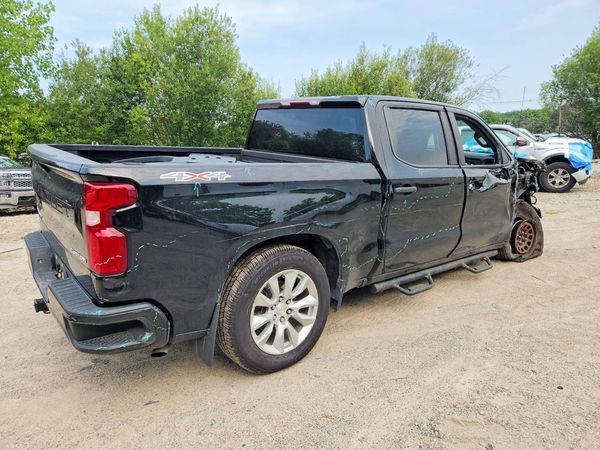 2021 CHEVROLET SILVERADO Custom