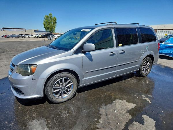 2017 DODGE GRAND CARAVAN — DSFA — Front 3/4