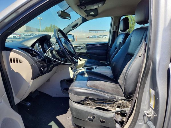 2017 DODGE GRAND CARAVAN SXT — DENT