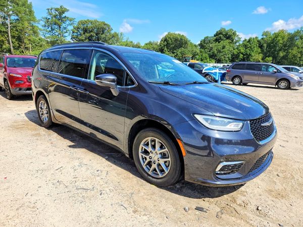 2021 CHRYSLER PACIFICA Touring