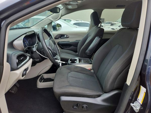 2021 CHRYSLER PACIFICA Touring