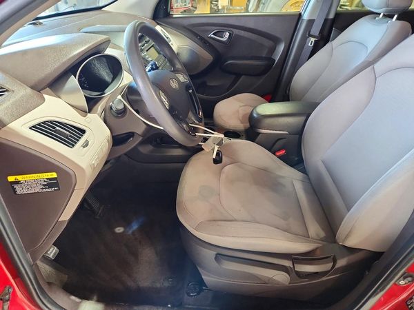 2015 HYUNDAI TUCSON GL (Middle-Low)
