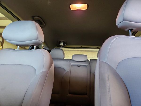 2015 HYUNDAI TUCSON GL (Middle-Low)