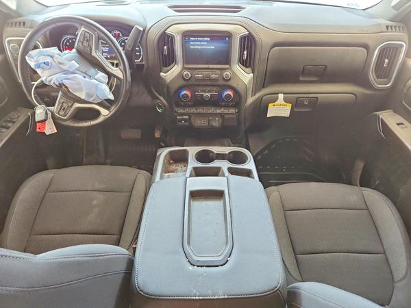 2022 CHEVROLET SILVERADO LT