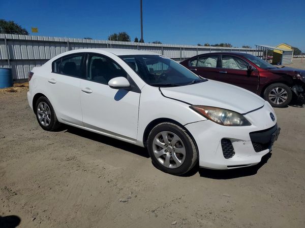 2013 MAZDA 3 Sport/GX