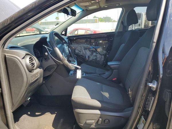 2018 HYUNDAI KONA SEL with Tech Pkg
