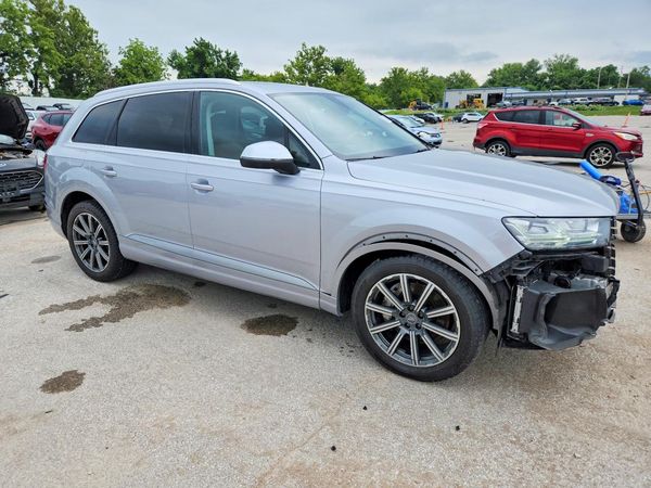 2017 AUDI Q7 quattro Prestige