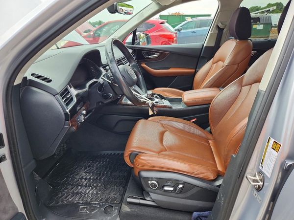 2017 AUDI Q7 quattro Prestige