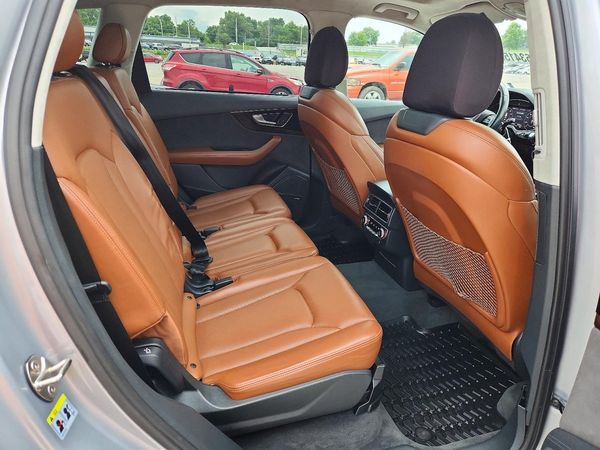 2017 AUDI Q7 quattro Prestige