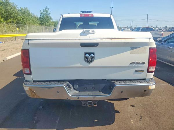2015 RAM 1500 ST