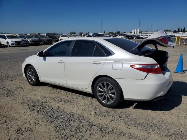 2016 TOYOTA CAMRY