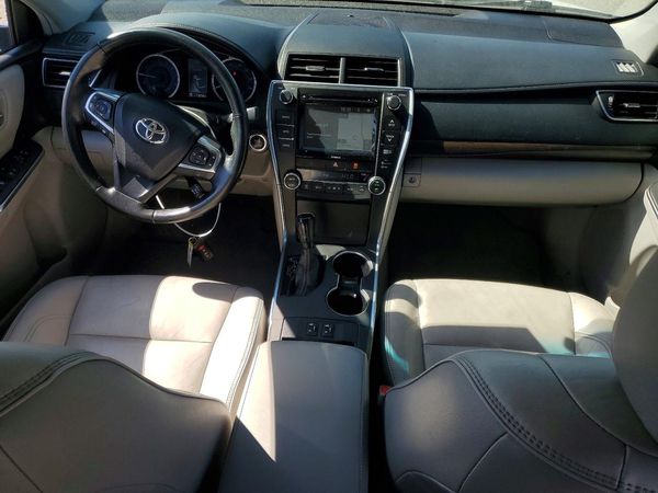 2016 TOYOTA CAMRY