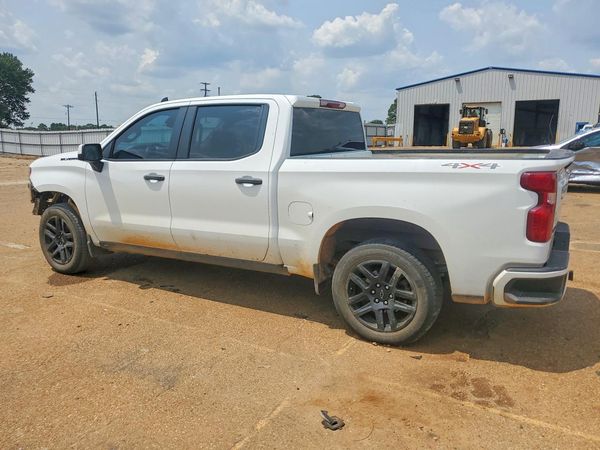 2024 CHEVROLET SILVERADO Custom