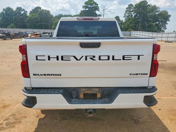 2024 CHEVROLET SILVERADO Custom