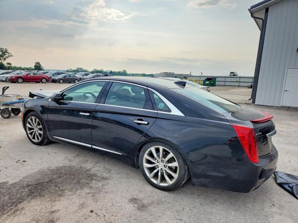 2016 CADILLAC XTS Luxury