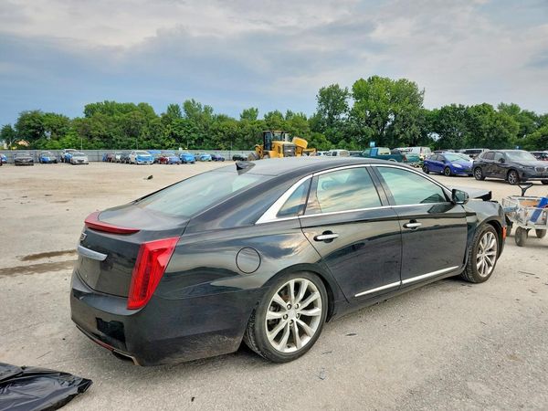 2016 CADILLAC XTS Luxury