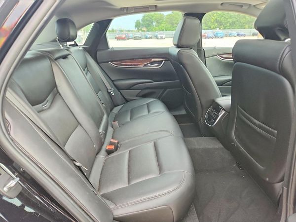 2016 CADILLAC XTS Luxury