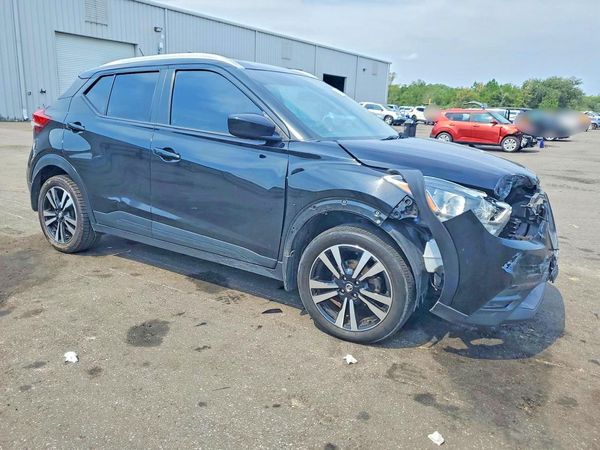 2019 NISSAN KICKS