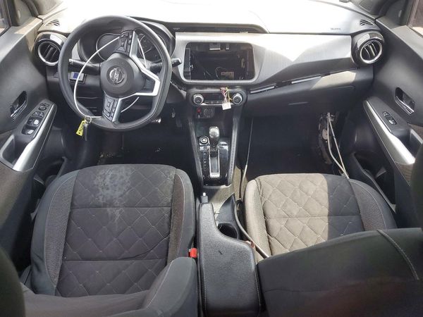 2019 NISSAN KICKS