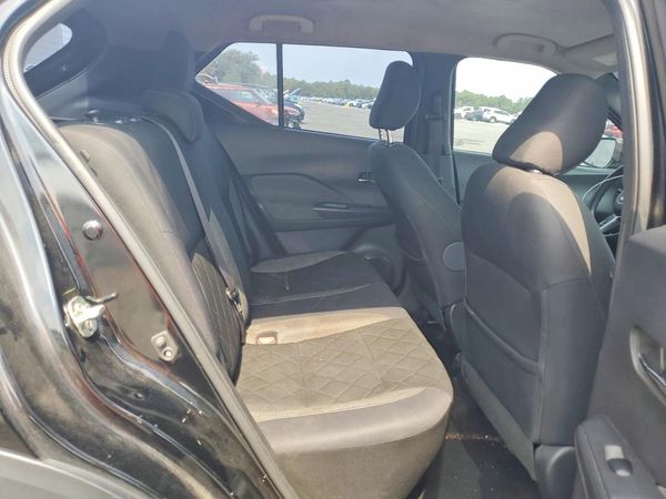 2019 NISSAN KICKS