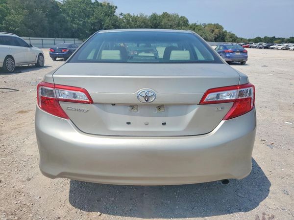 2014 TOYOTA CAMRY