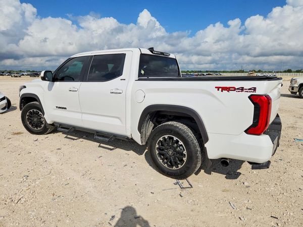 2026 TOYOTA TUNDRA