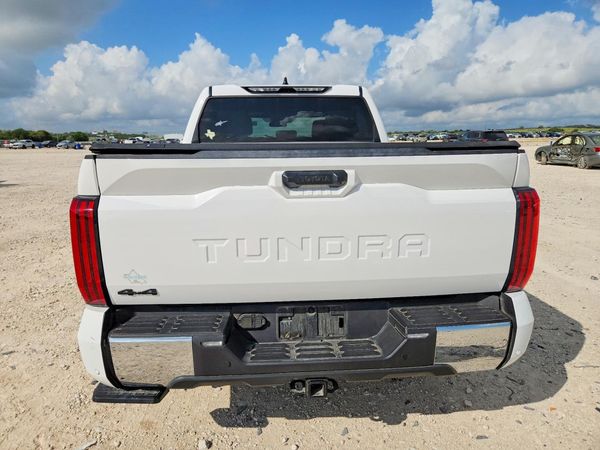 2026 TOYOTA TUNDRA
