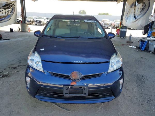2015 TOYOTA PRIUS