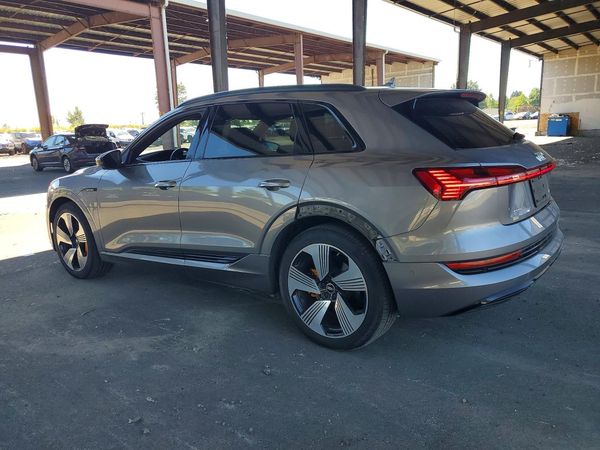 2023 AUDI E-TRON quattro Premium Plus