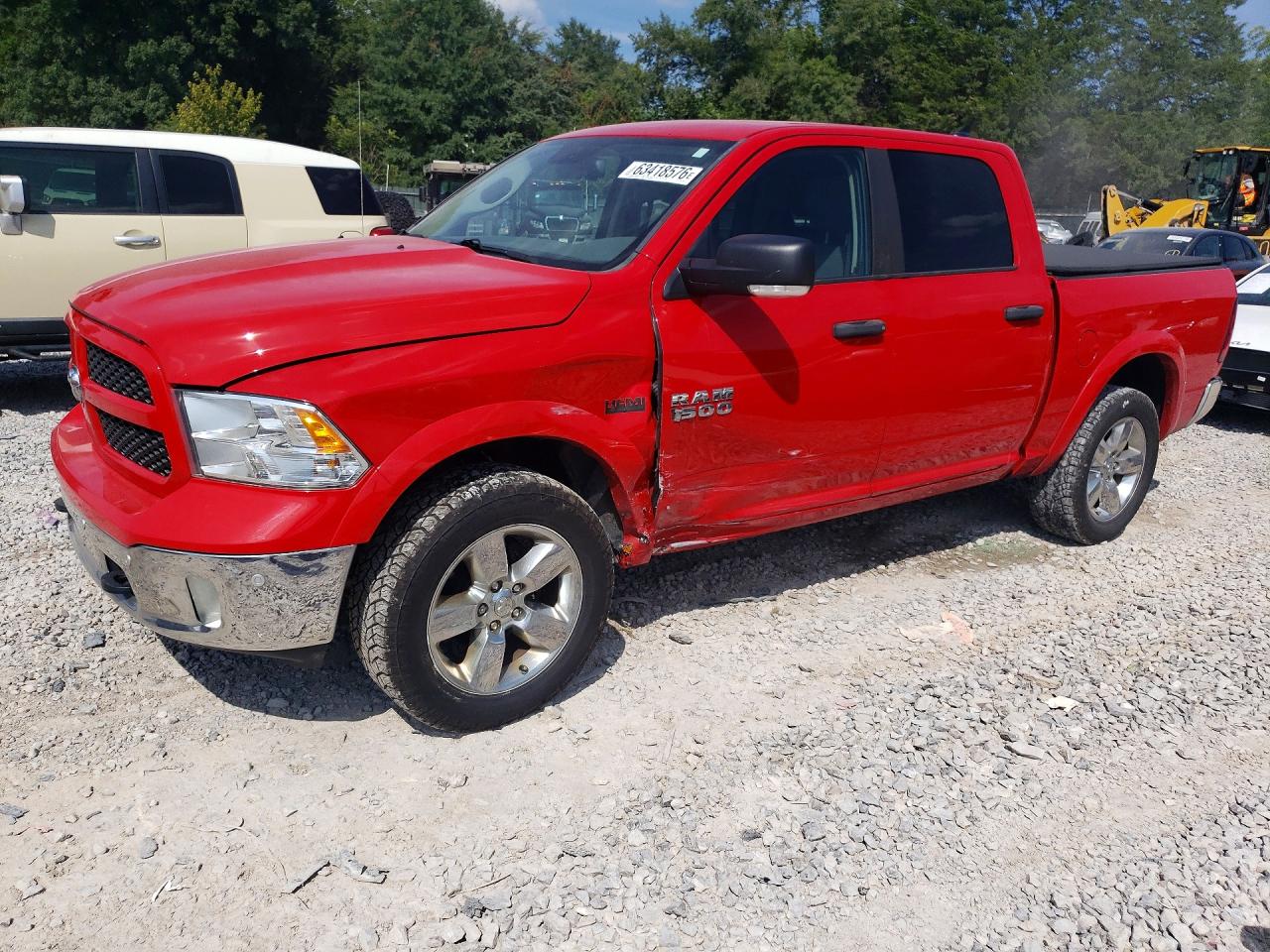 2016 RAM 1500 SLT CREW CAB 4X4