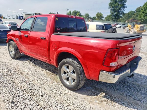 2016 RAM 1500 SLT CREW CAB 4X4