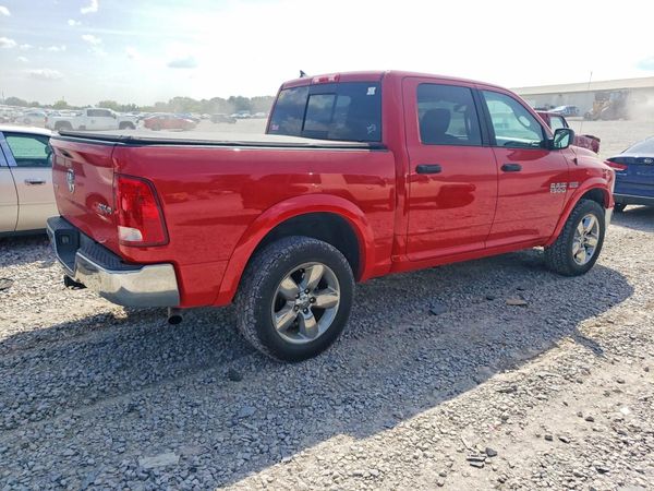 2016 RAM 1500 SLT CREW CAB 4X4