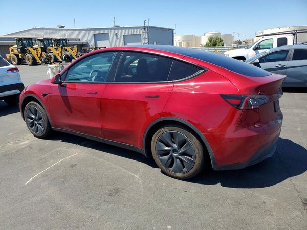 2025 TESLA MODEL Y