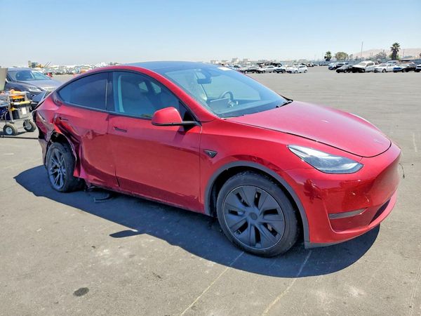 2025 TESLA MODEL Y