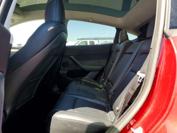 2025 TESLA MODEL Y