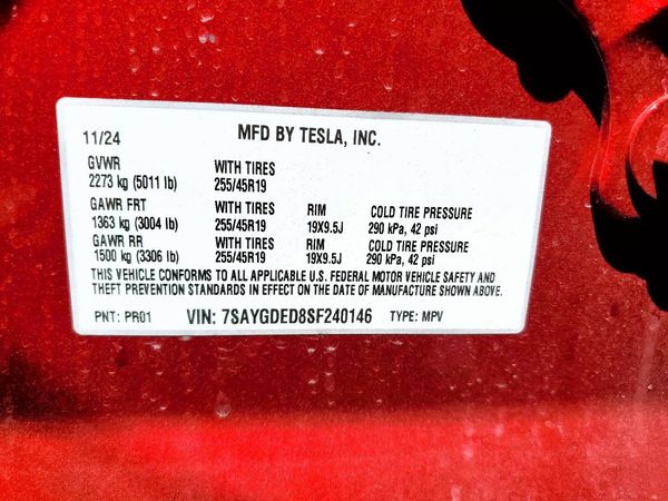 2025 TESLA MODEL Y