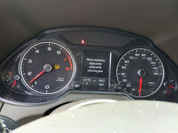 2014 AUDI Q5 Premium Plus