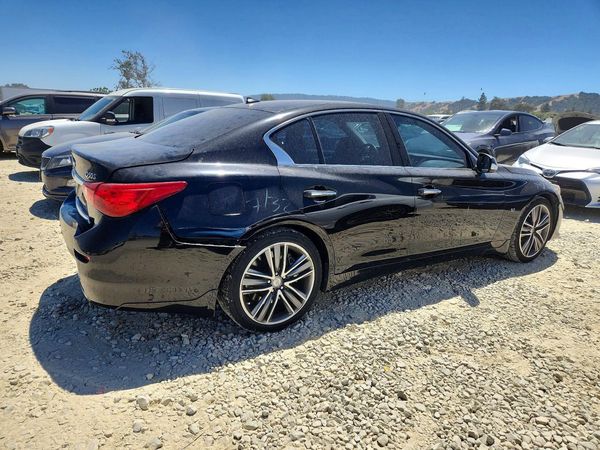 2015 INFINITI Q50
