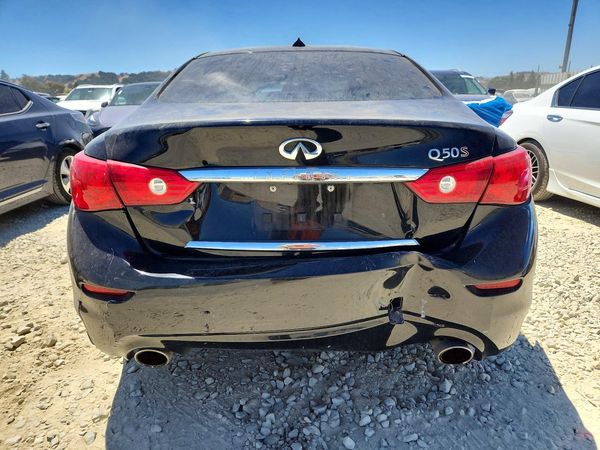 2015 INFINITI Q50