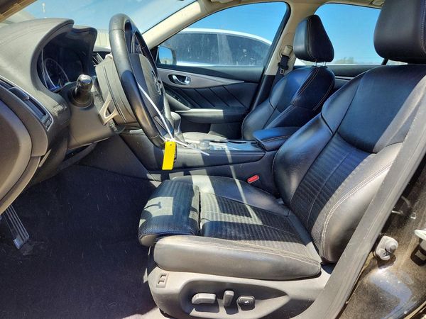 2015 INFINITI Q50