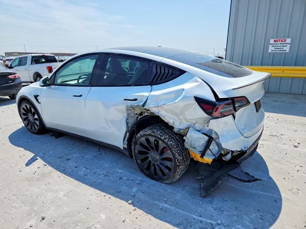 2024 TESLA MODEL Y