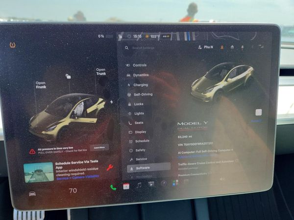 2024 TESLA MODEL Y