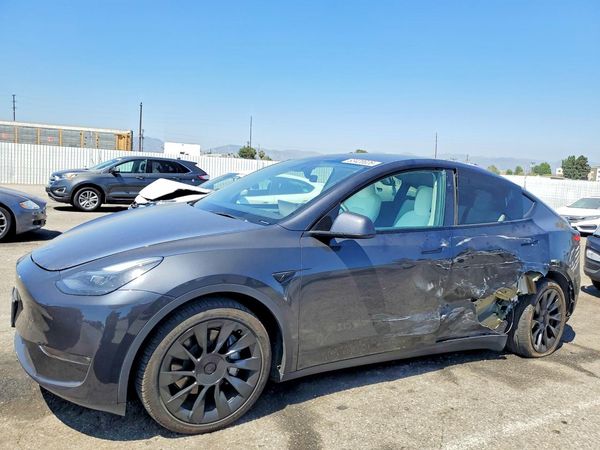 2024 TESLA MODEL Y