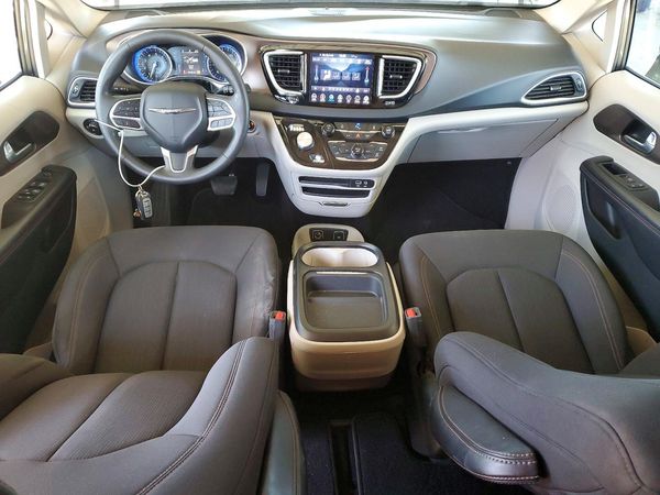 2018 CHRYSLER PACIFICA Touring Plus — CKPT